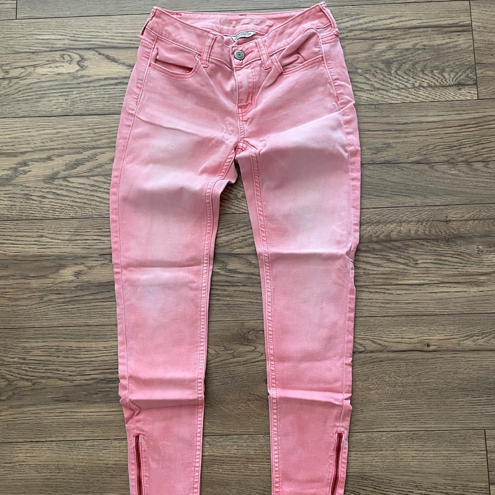 American Eagle size 4 pink jeans